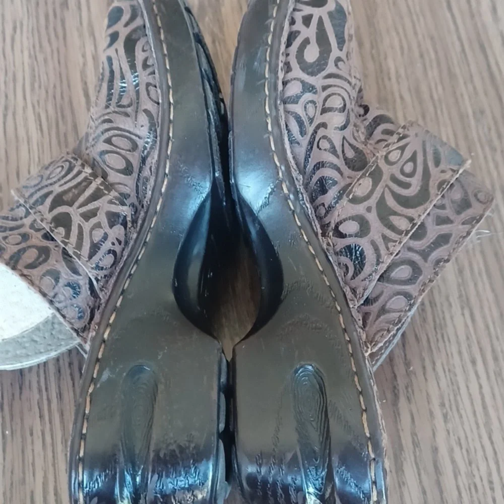 BOC Born Concept Tooled Embossed Leather Clog Slip On Womens Shoe Size 7 - Picture 9 of 10